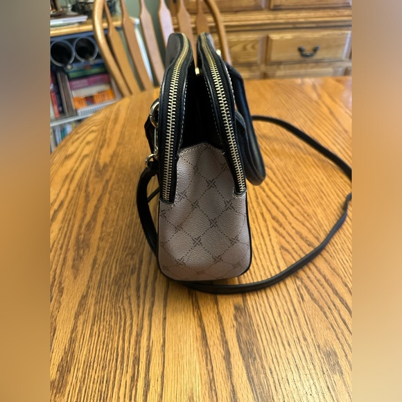 Nine West Purse - Picture 4 of 8